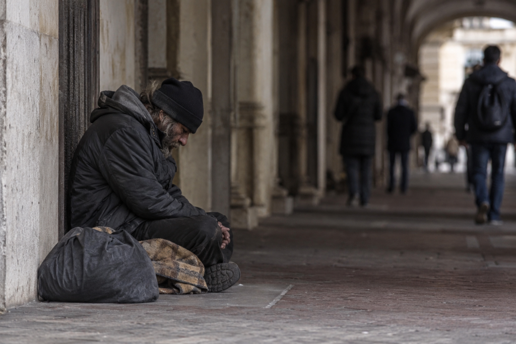povertà welfare assistenza terzo settore